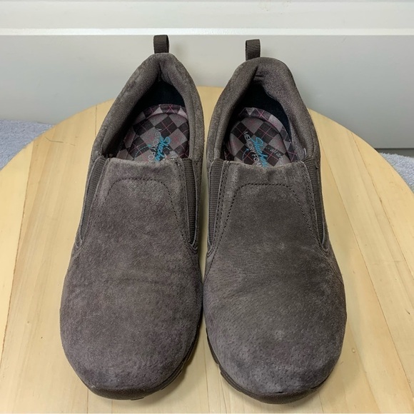 SKECHERS outdoor active brown slip on shoes suede comfort memory foam walking 7 - Picture 4 of 14